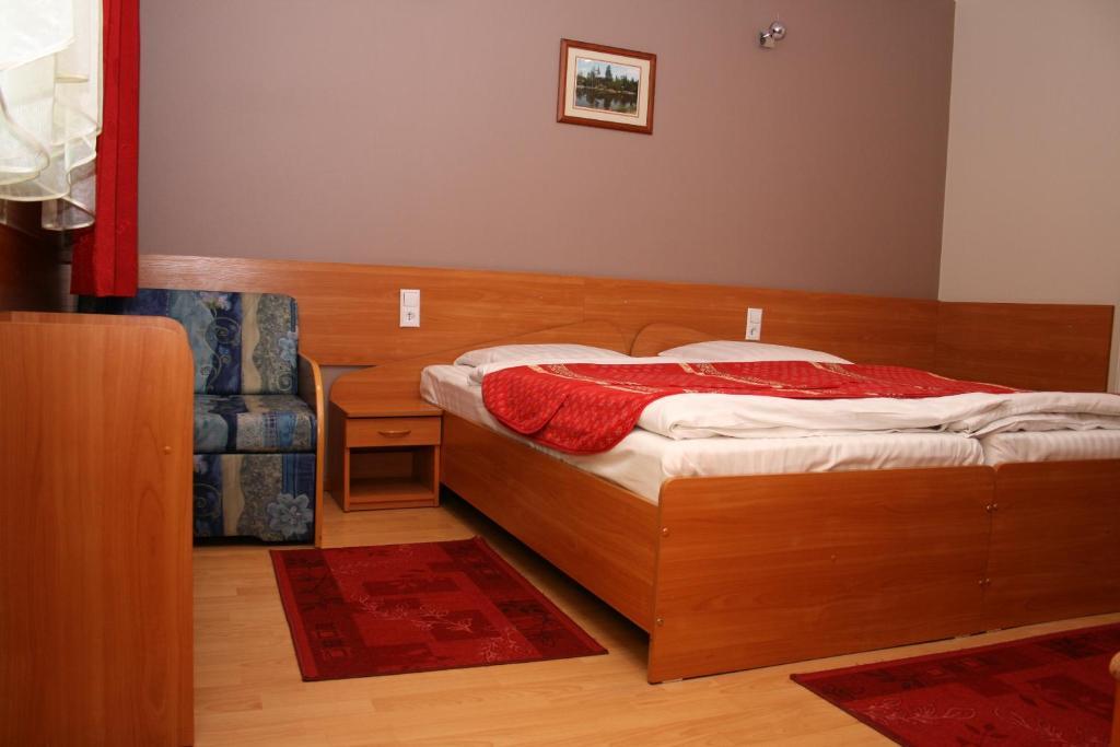 Auto-Camping Park Hotel Jelenia Gora Room photo